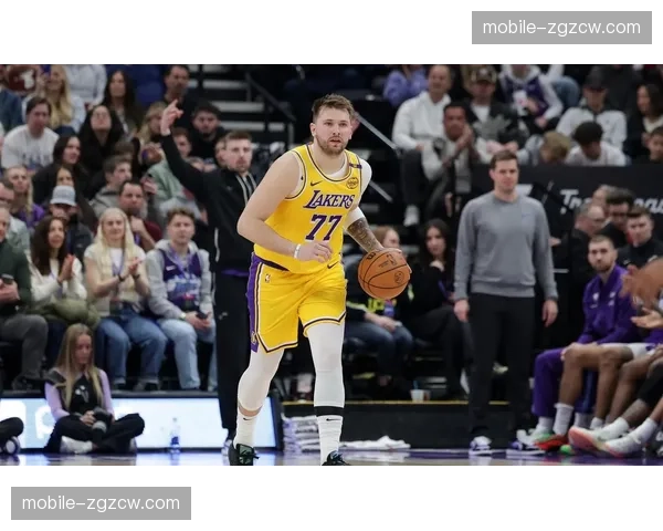 东契奇腿筋拉伤康复顺利 已获准进行投篮训练恢复状态